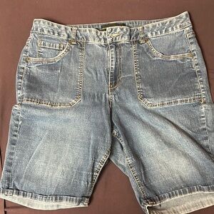 Venezia Blue Jean Shorts Rolled Hem Relaxed Fit